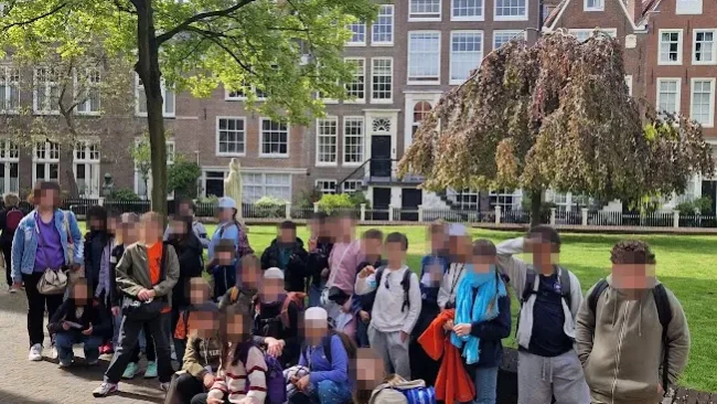 Le béguinage d'Amsterdam, visite des classes de CM2 de Notre-Dame des Lilas