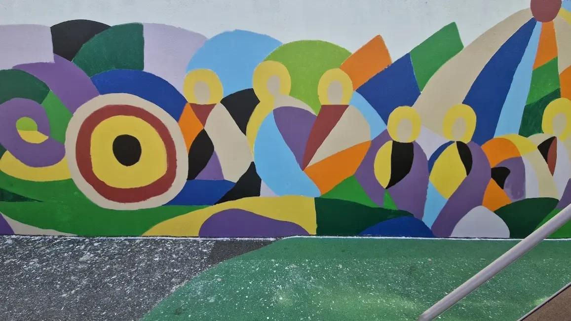 Détail des cercles concentriques colorés de la fresque