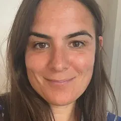 Madeleine HADDAD, Trésorière adjointe de l'APEL de l'école Notre-Dame des Lilas